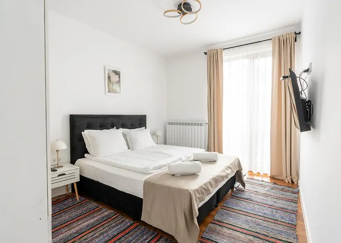 House Ema 2 公寓 班斯科